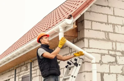 Pose et remplacement de gouttières à Airoux